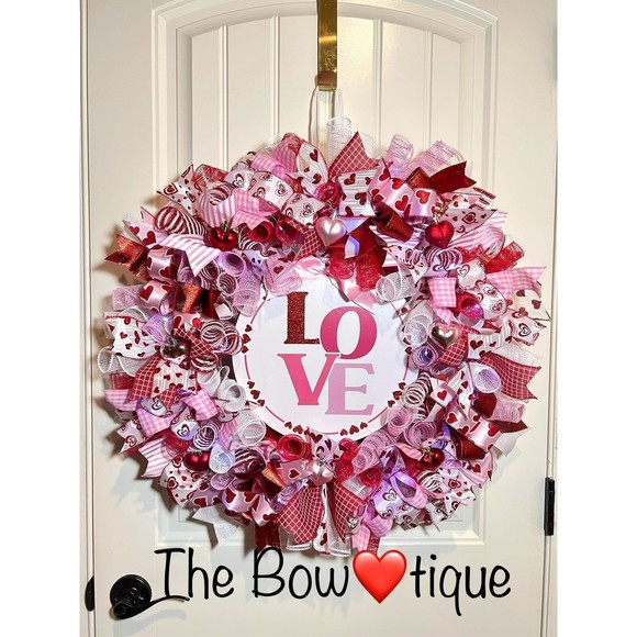 XL Handmade Valentine’s LOVE Ribbon Prelit Wreath 26 ins LED XLW4 - Picture 1 of 11